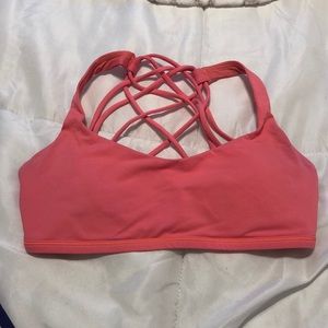 Lululemon Free to Be Twist Bra
